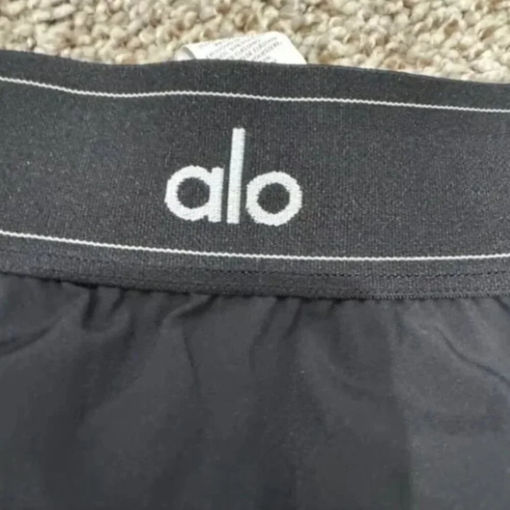 Alo Yoga Black Tennis Skirt , Medium Size , NWOT